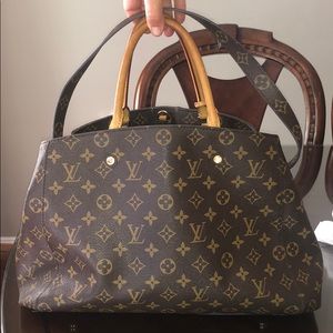 Louis Vuitton Shoulder bag